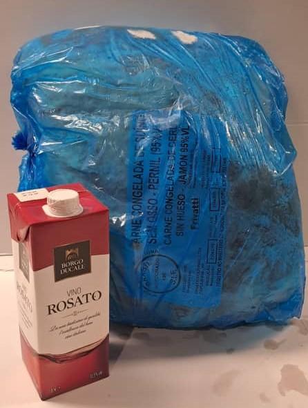 Pierna de Cerdo 95VL sin hueso y sin piel , M/FRIVATTI por 12.20 Kg aprox y 1 unidad dev BORGO DUCALE VINO ROSADO BRIK 1 L M/ORGO DUCALE.