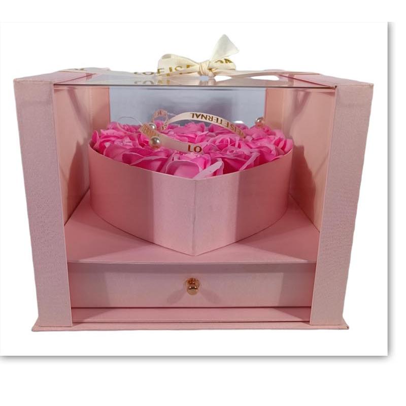 Caja forma de corazon con rosas perfumadas